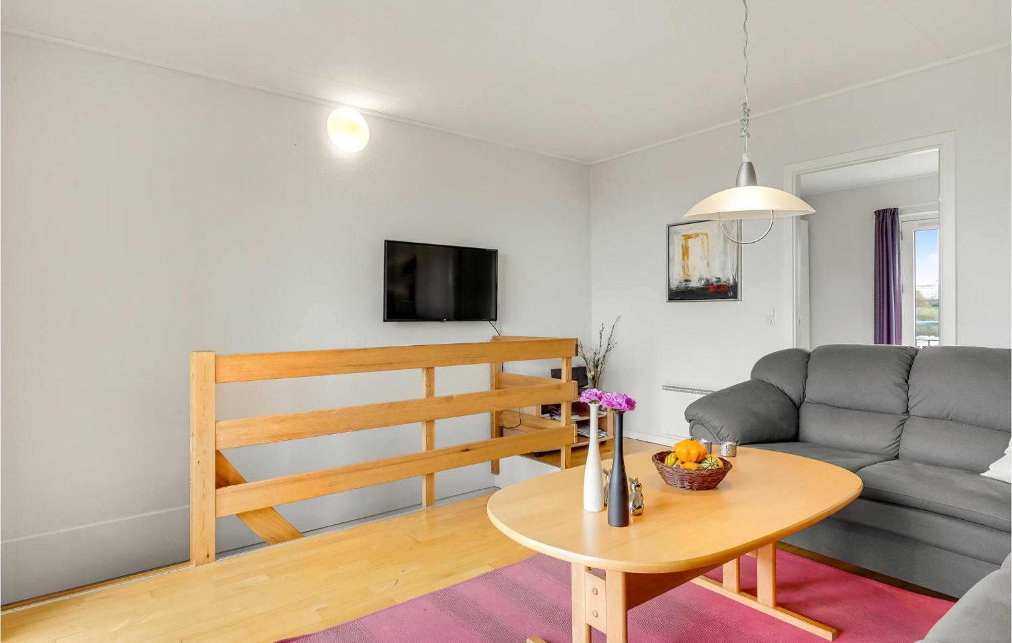 2 Bedroom Stunning Home In Højer Esterno foto